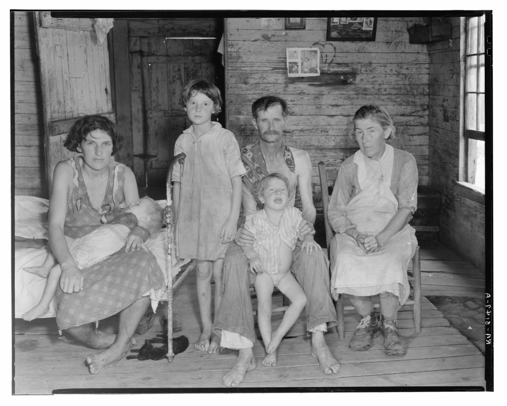 Walker Evans: Sharecropper Bud Fields and his family at home