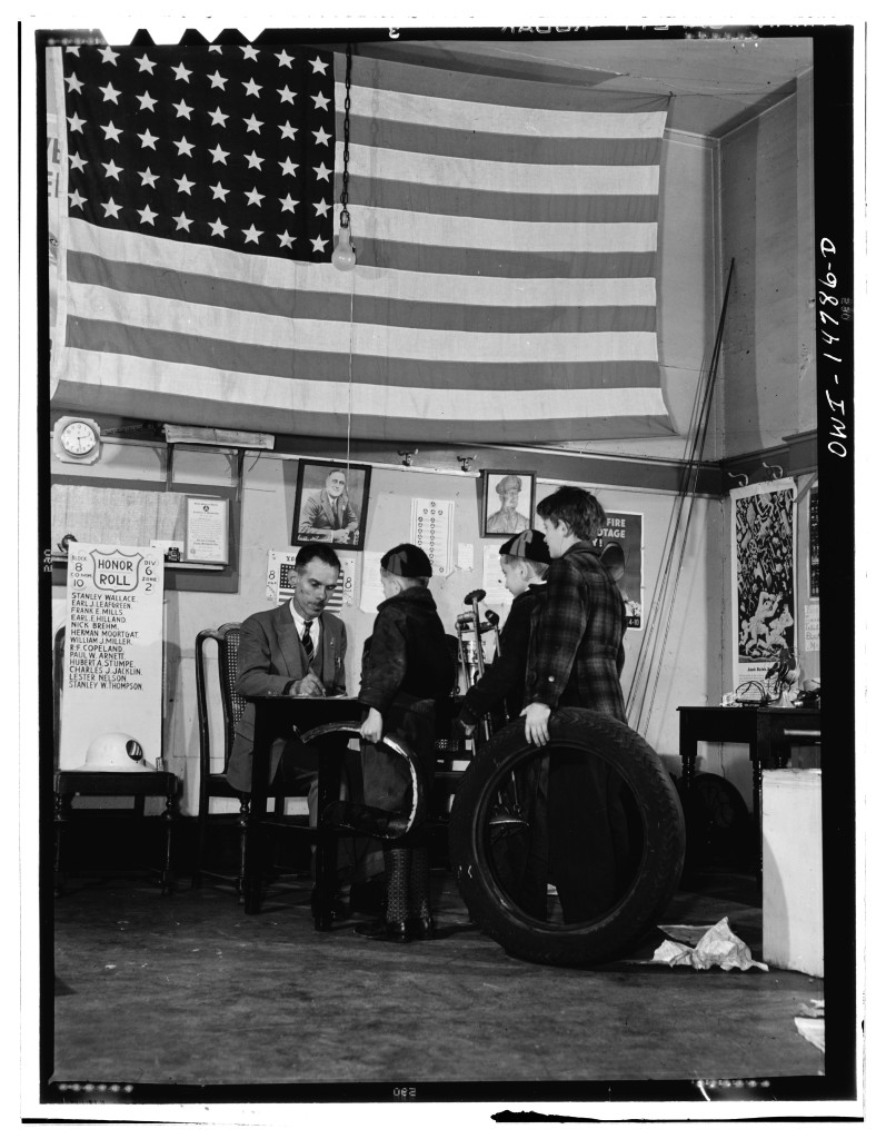 Jack Delano: Chicago (North), Illinois. Children bringing in salvaged scrap at a headquarters civilian defense office